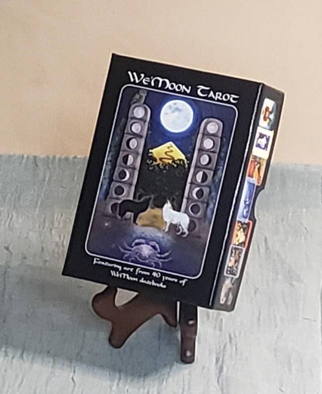 The We'Moon Tarot Card Deck: Featuring art by women from around the world