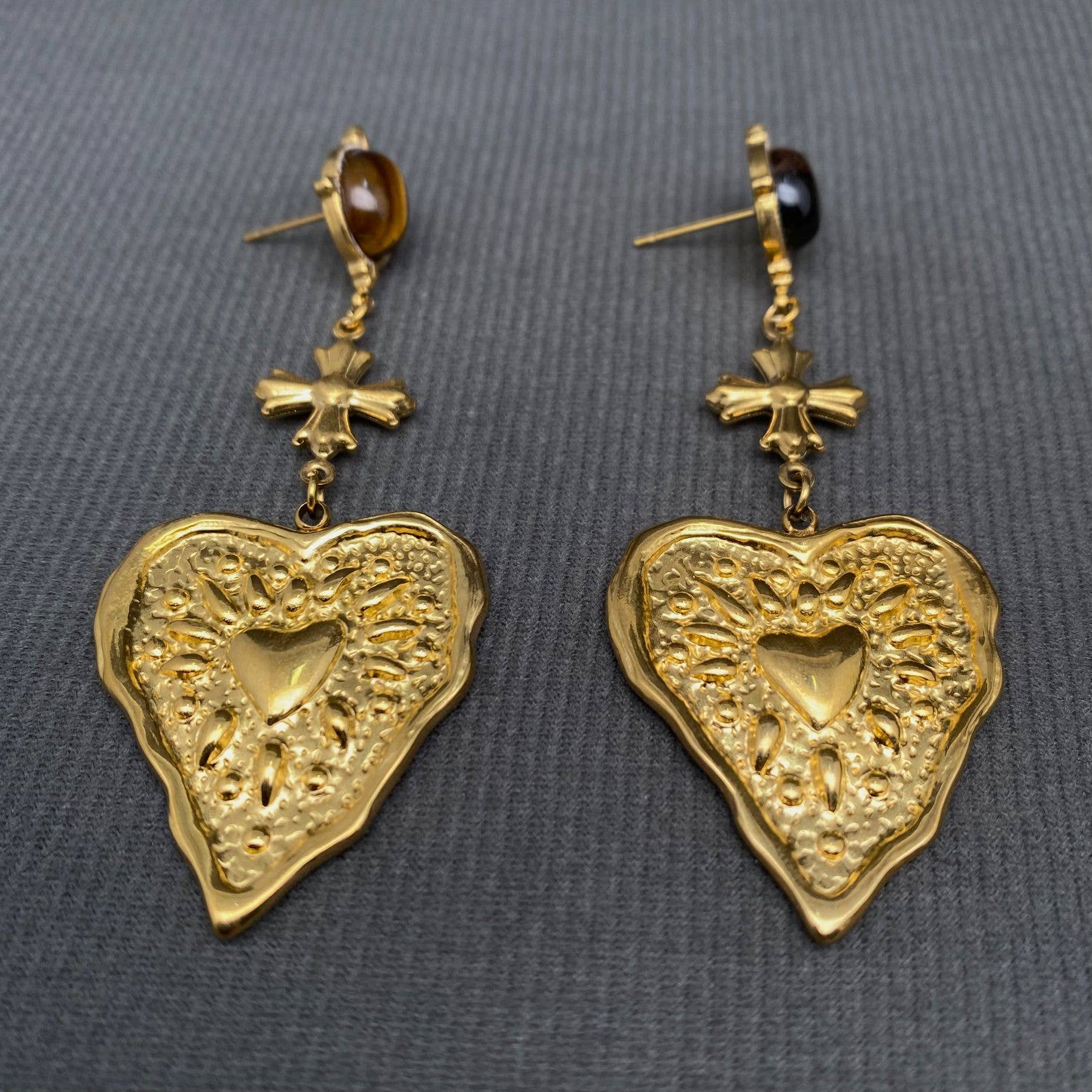 Hammered Heart-Shaped Earrings | 8K Golden