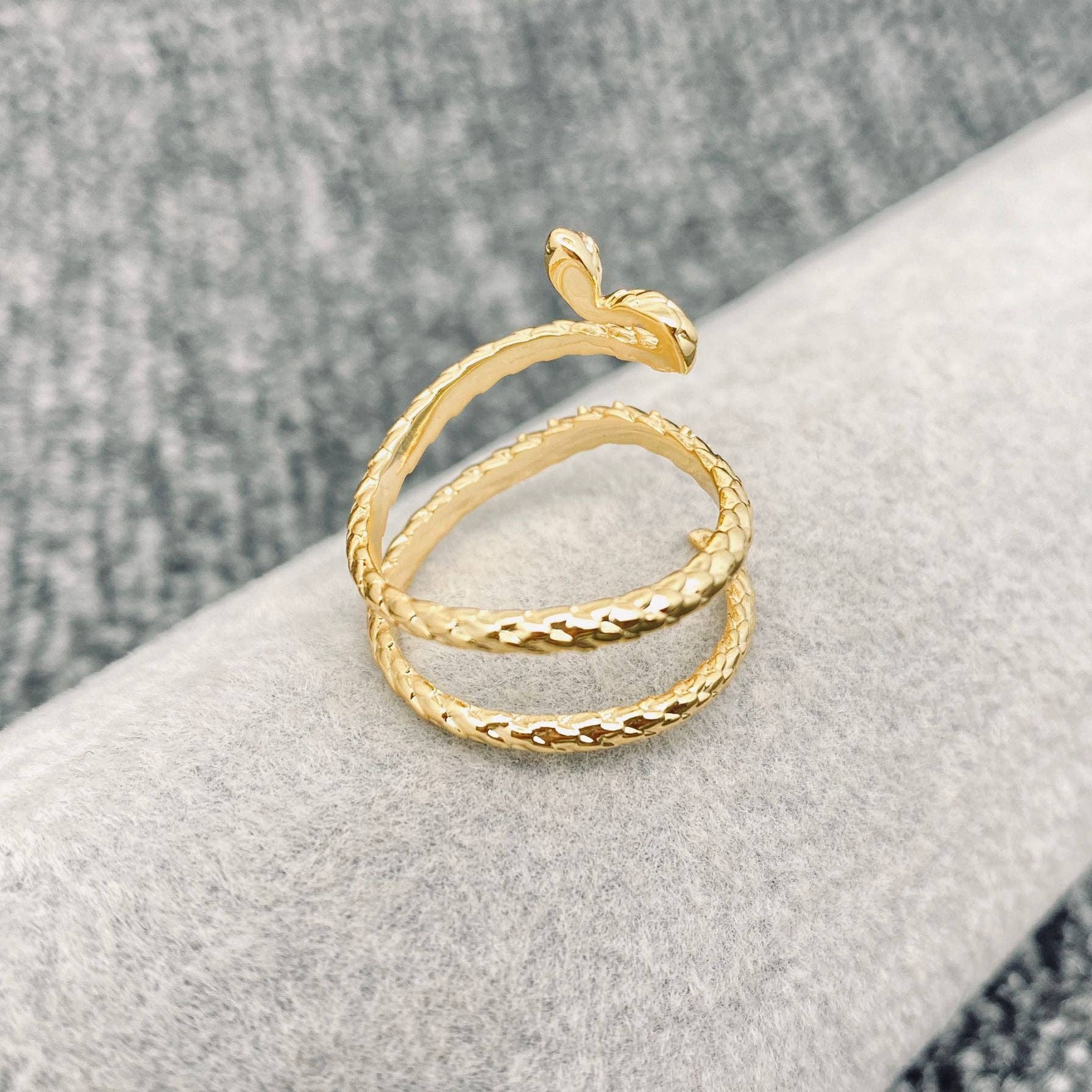 14K Gold Plated Cubic Zirconia Adjustable Snake Ring - Spiral Circle