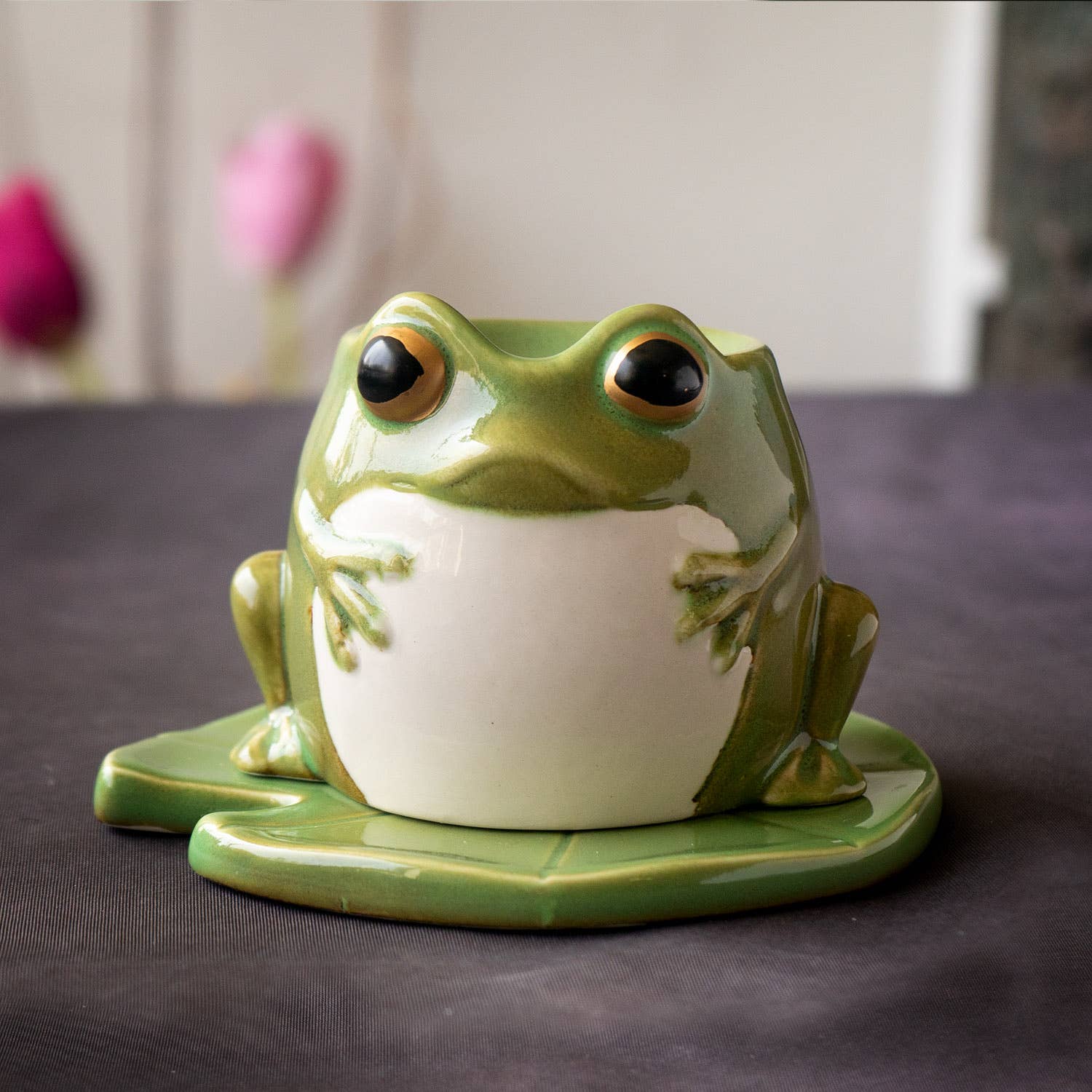 16012 Frog on Lily Pad Metal Oil Burner - Spiral Circle