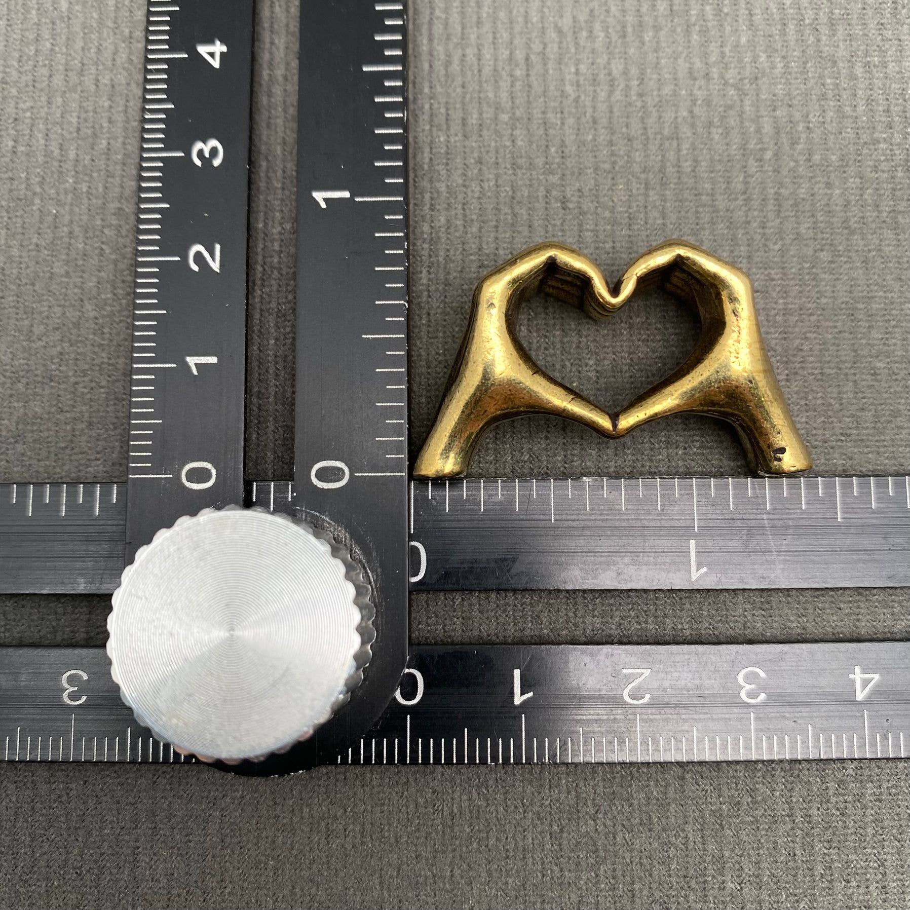 Hand Heart Gesture Brass Crafts Desktop Ornaments