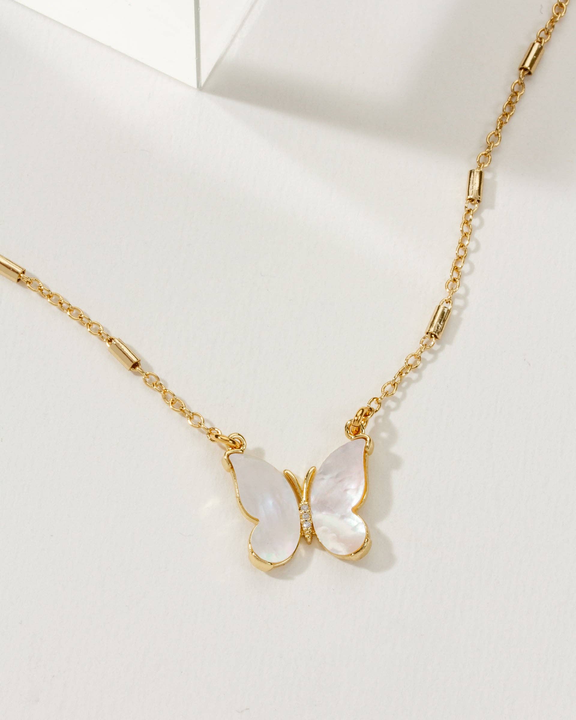 Flutter Station Necklace | Mother of Pearl