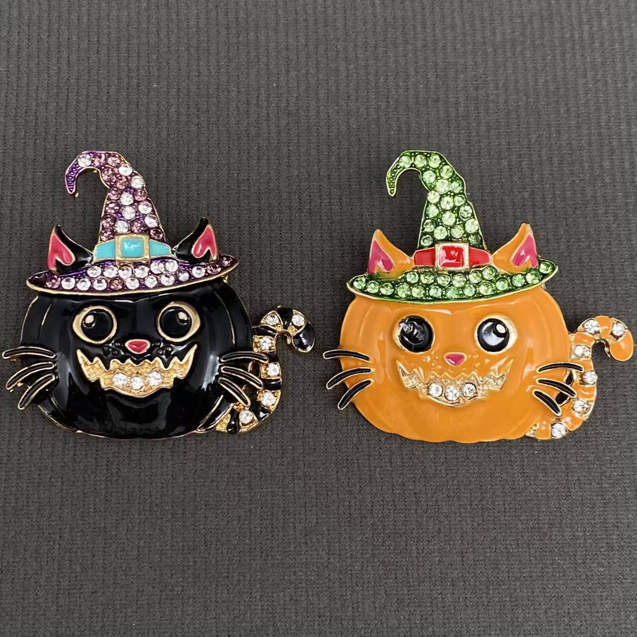 Halloween Cat With Wizard Hat Brooch
