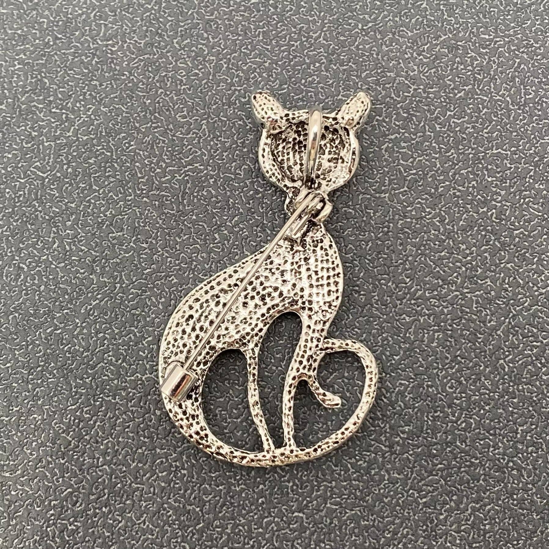 Abalone Shell Silver Tone Smiling Cat Brooch - Spiral Circle