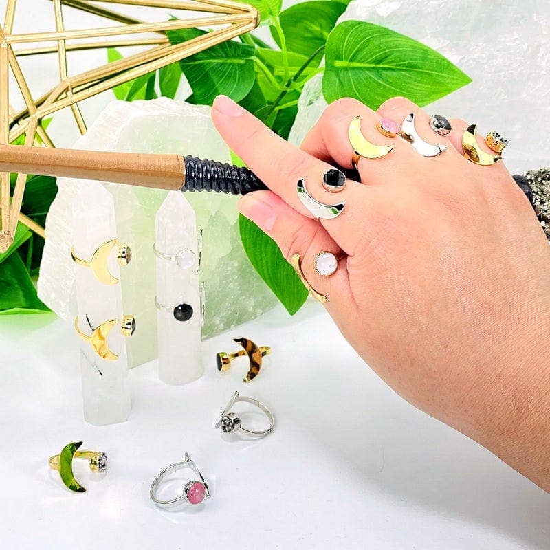 Adjustable Crystal Moon Rings - Spiral Circle