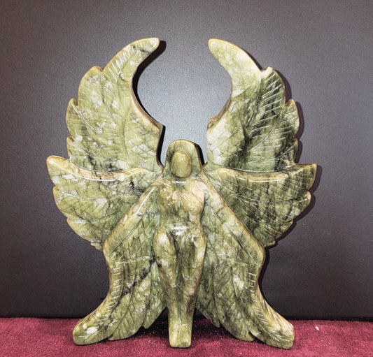 Angel Figurine | Carved Crystal - Spiral Circle