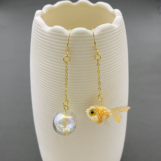 Asymmetric Yellow Goldfish Dagnle Earrings - Spiral Circle