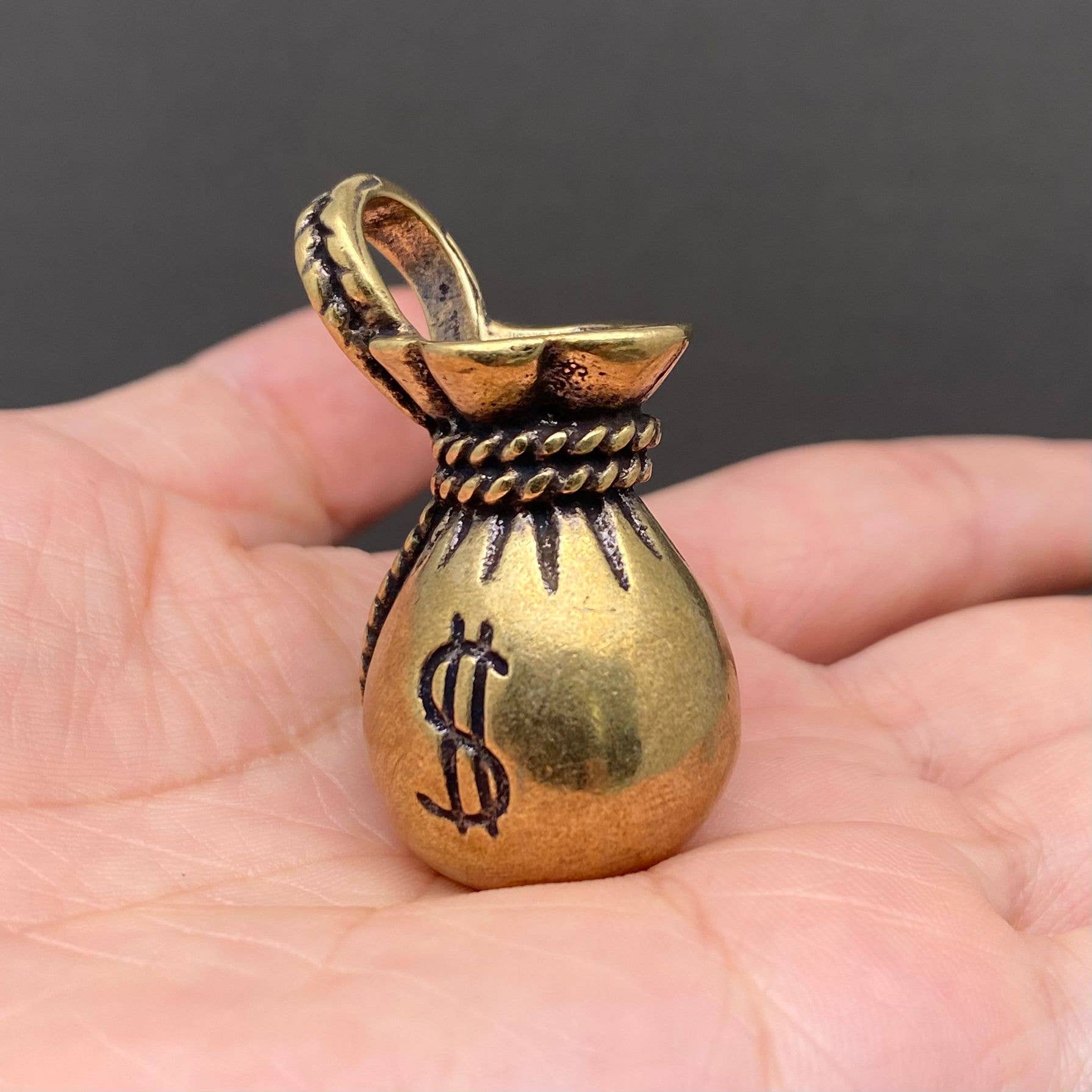 Dollar Bag | Brass Figurine