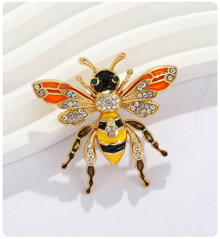 Bee Brooch - Spiral Circle