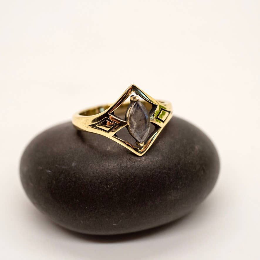 Brass Mystic Labradorite Ring - Spiral Circle