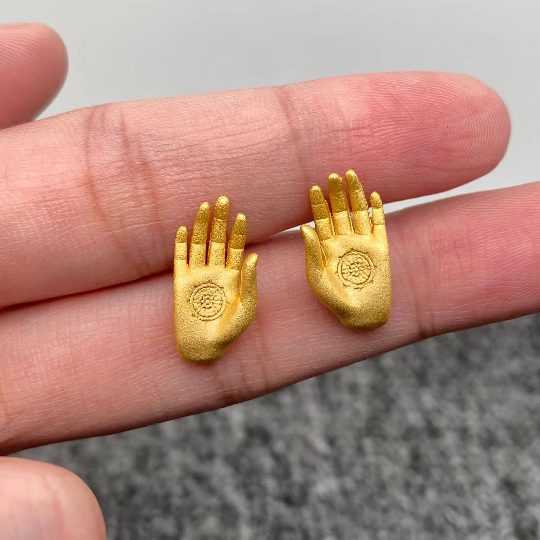 Buddhism Hand 14K Matte Gold Plated Ear Studs - Spiral Circle