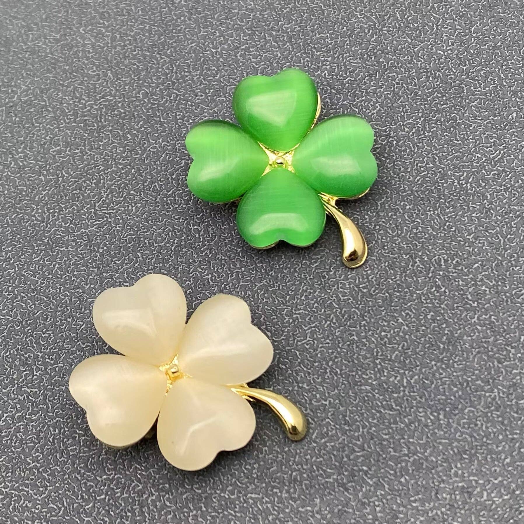 Cat's Eye Stone Design Four - leaf Clover Brooch - Spiral Circle