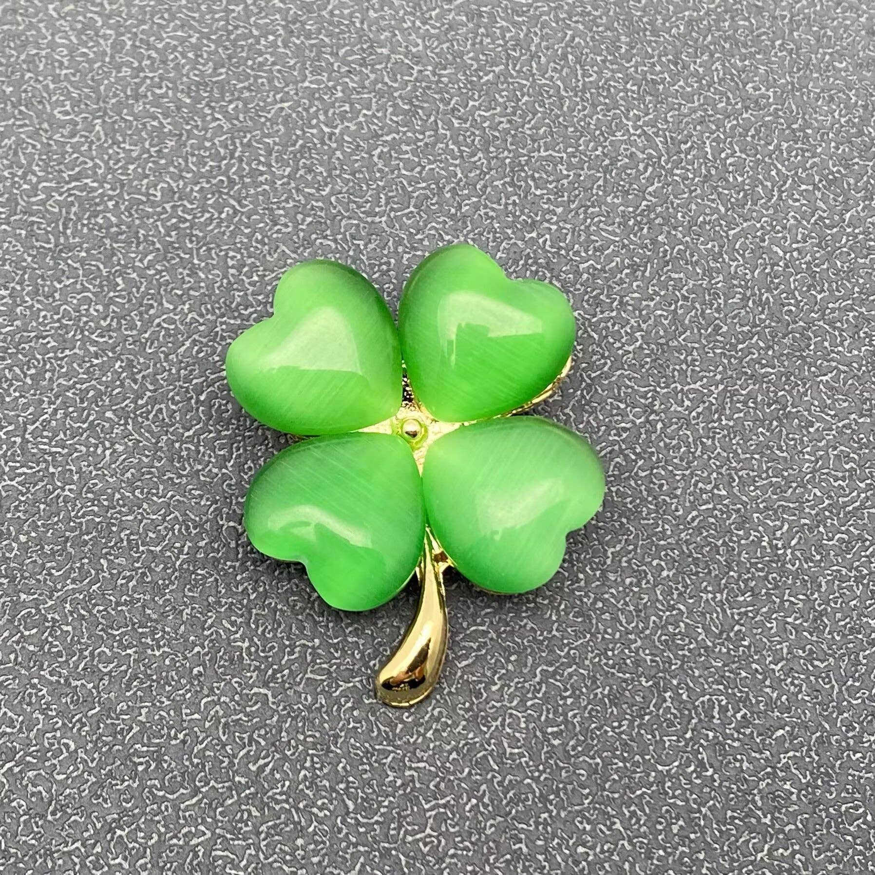 Cat's Eye Stone Design Four - leaf Clover Brooch - Spiral Circle