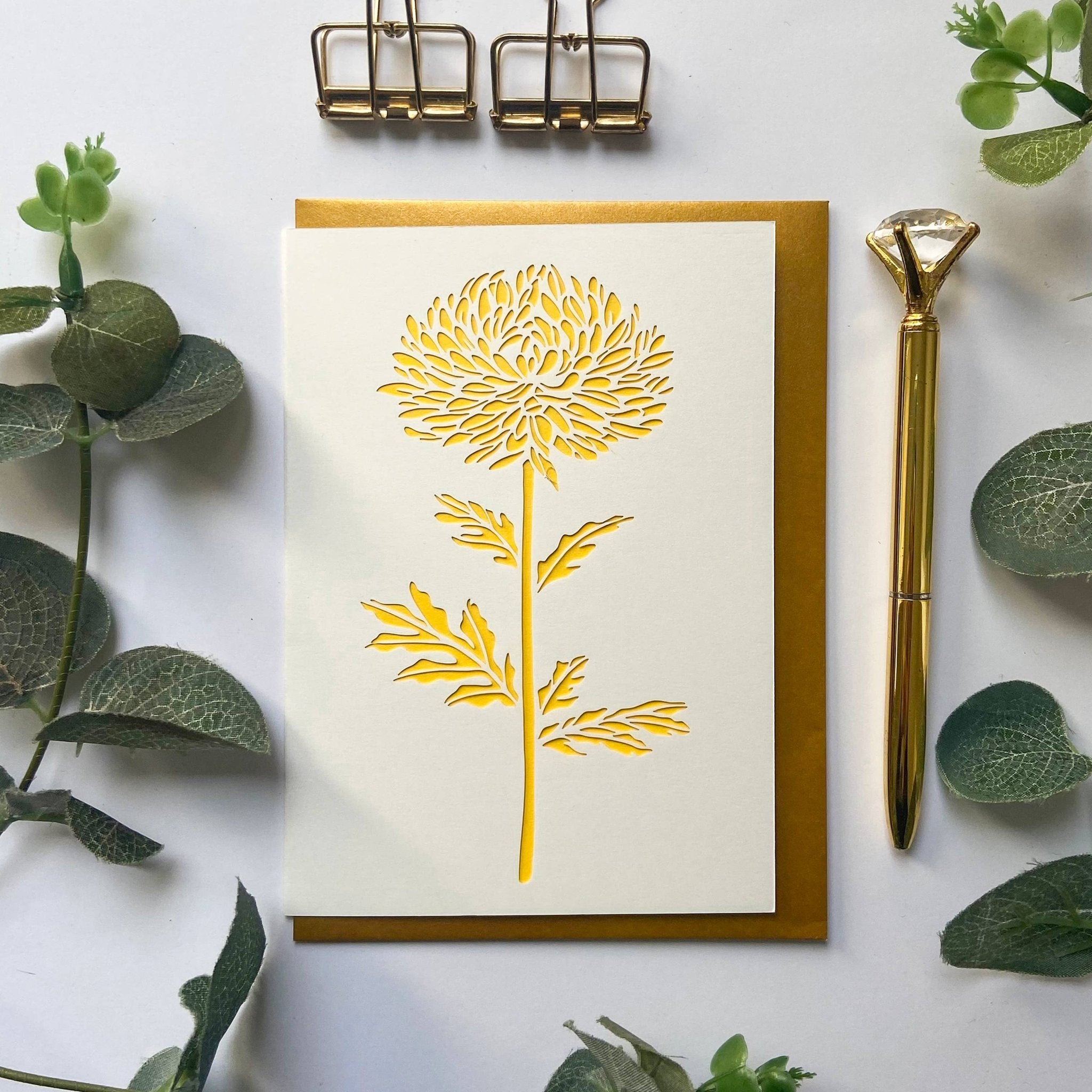 Chrysanthemum card, Blank birthday card, Flower lover card - Spiral Circle