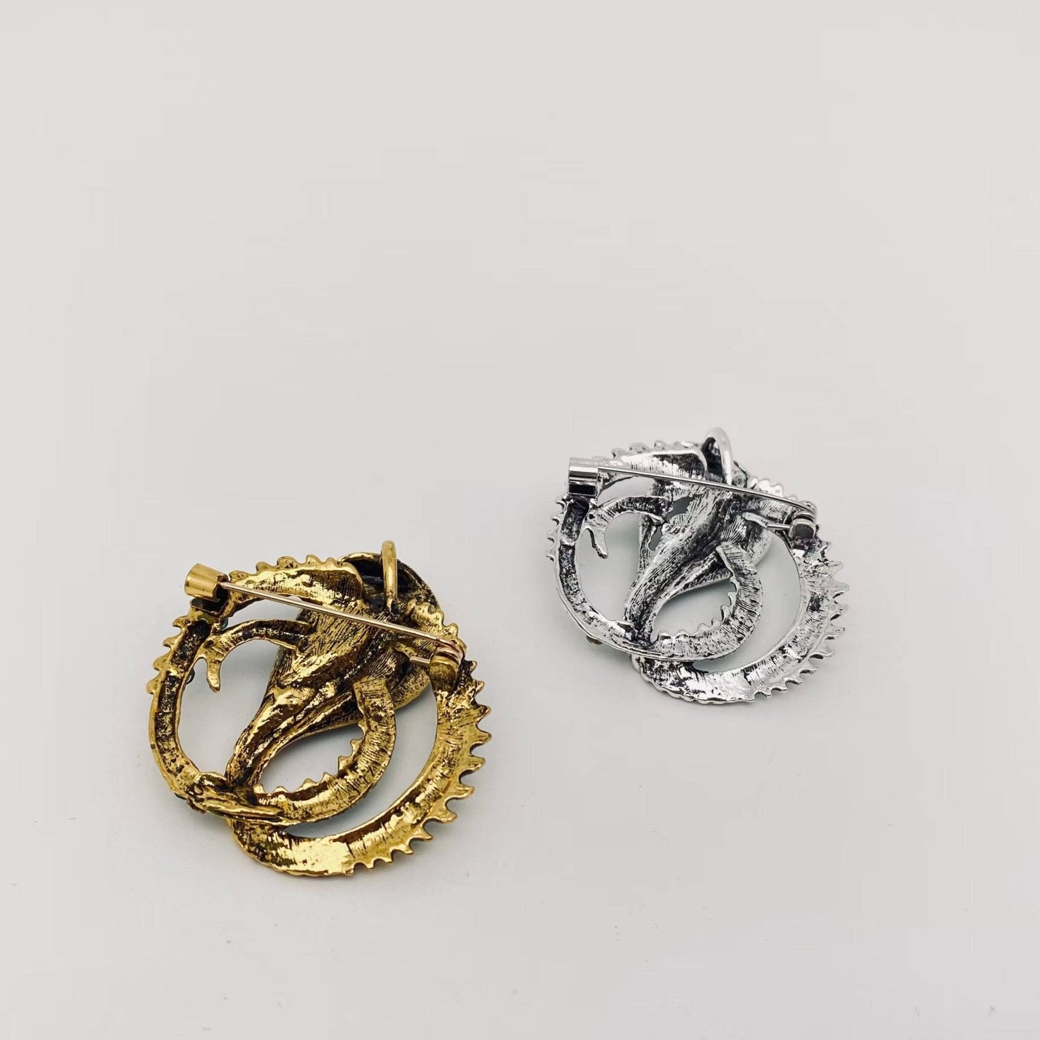 Cobra Brooch Clothing Pins - Spiral Circle