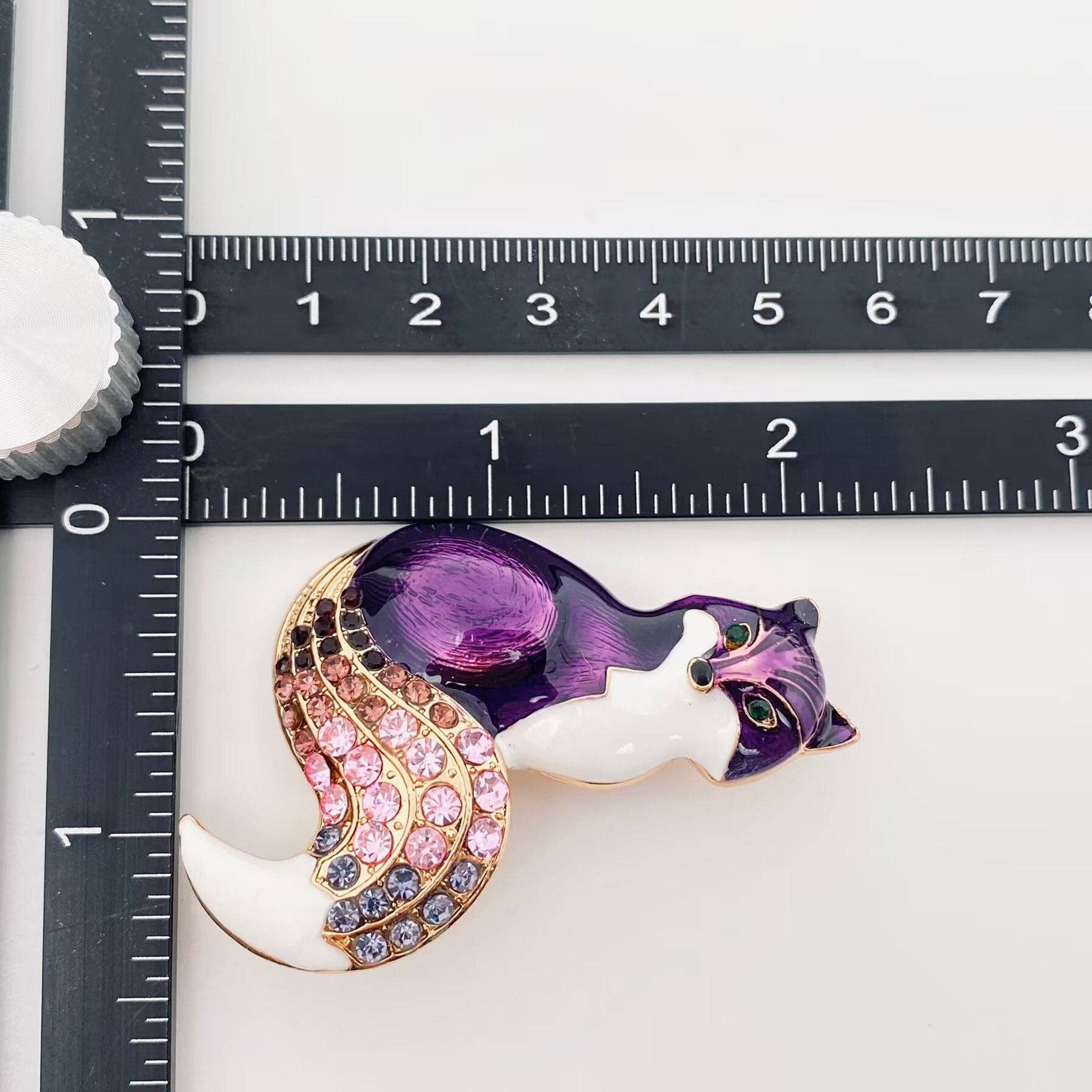 Color Enamel Fox Brooch Animal Pin - Spiral Circle