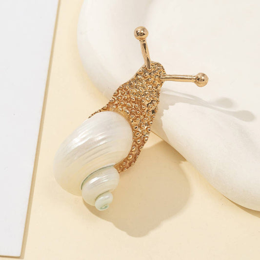 Conch Snail Brooch - Spiral Circle
