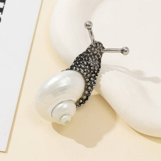 Conch Snail Brooch - Spiral Circle