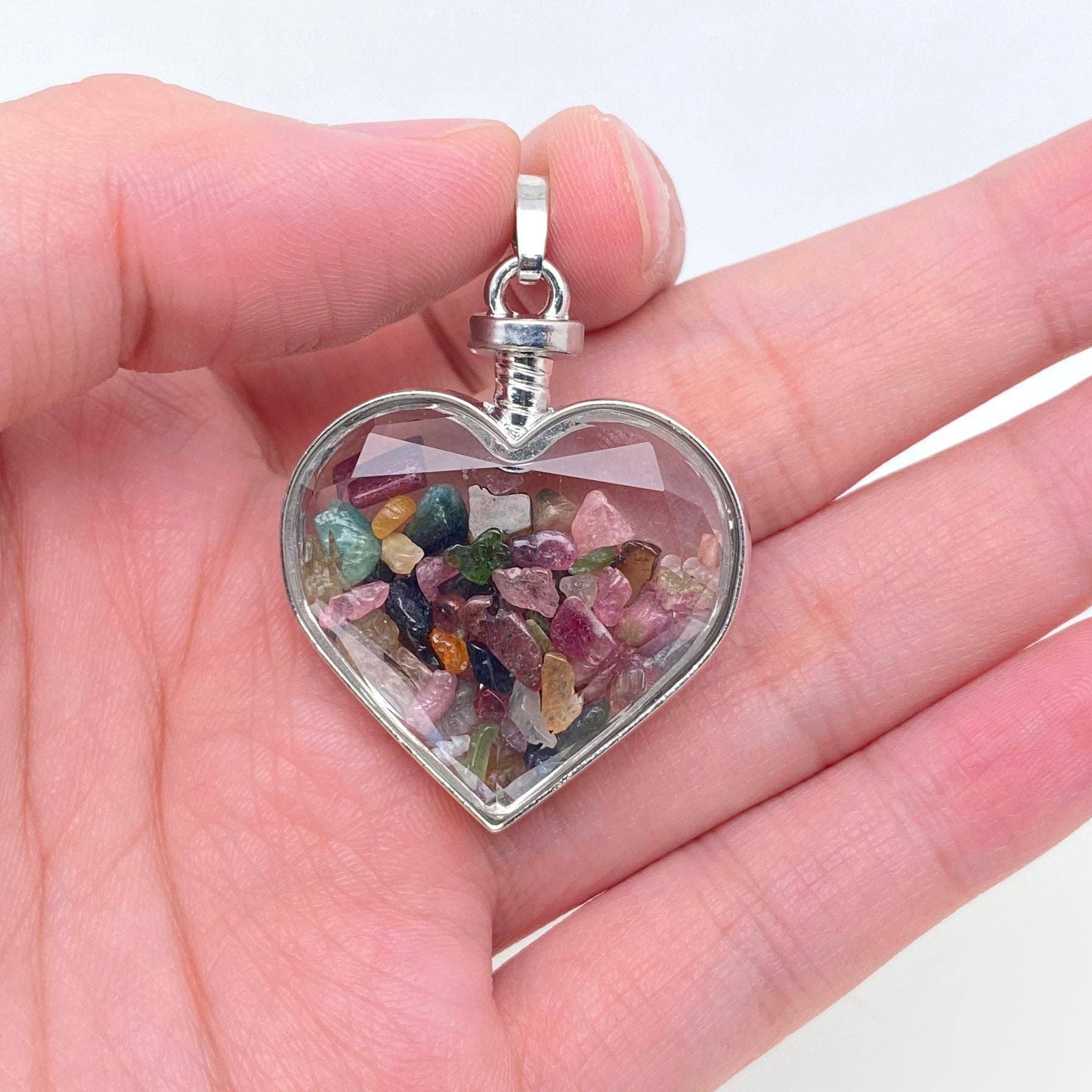 Crystal Gravel In Heart - Shaped Glass Bottle Pendant - CS - Spiral Circle