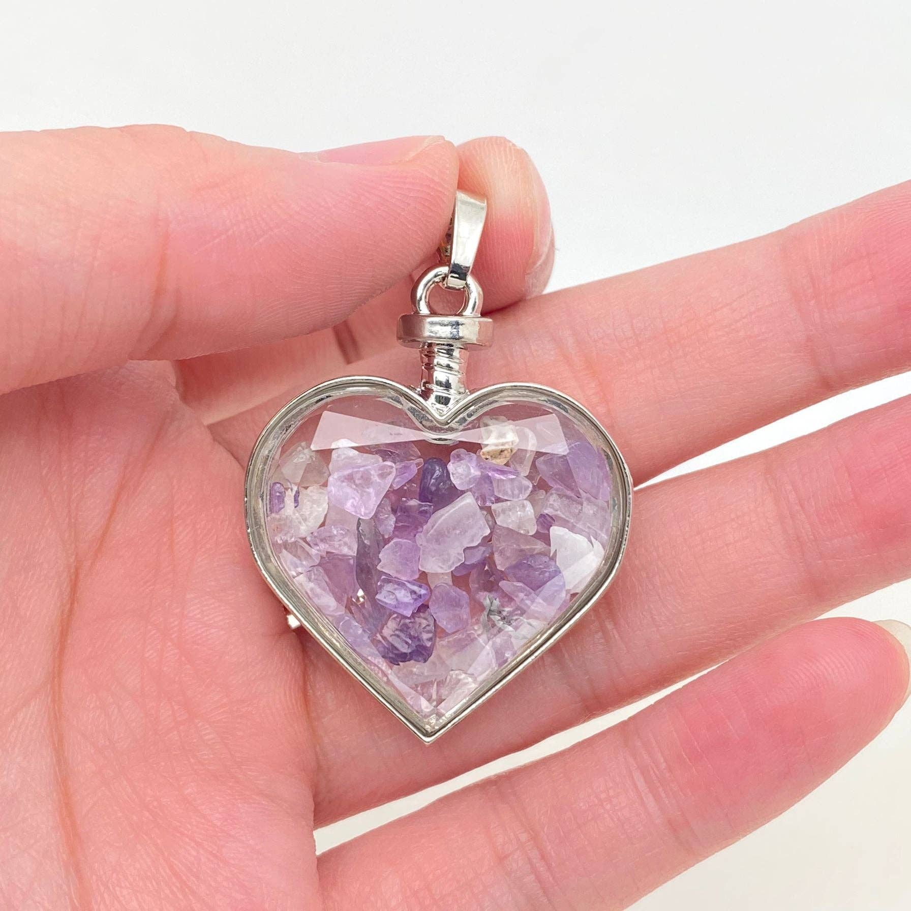 Crystal Gravel In Heart - Shaped Glass Bottle Pendant - CS - Spiral Circle