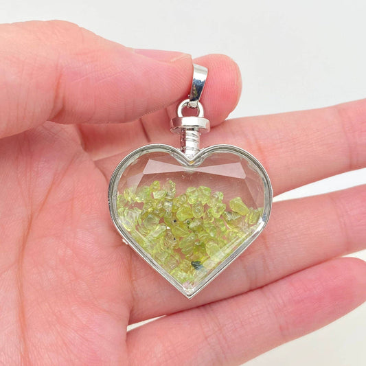 Crystal Gravel In Heart - Shaped Glass Bottle Pendant - CS - Spiral Circle