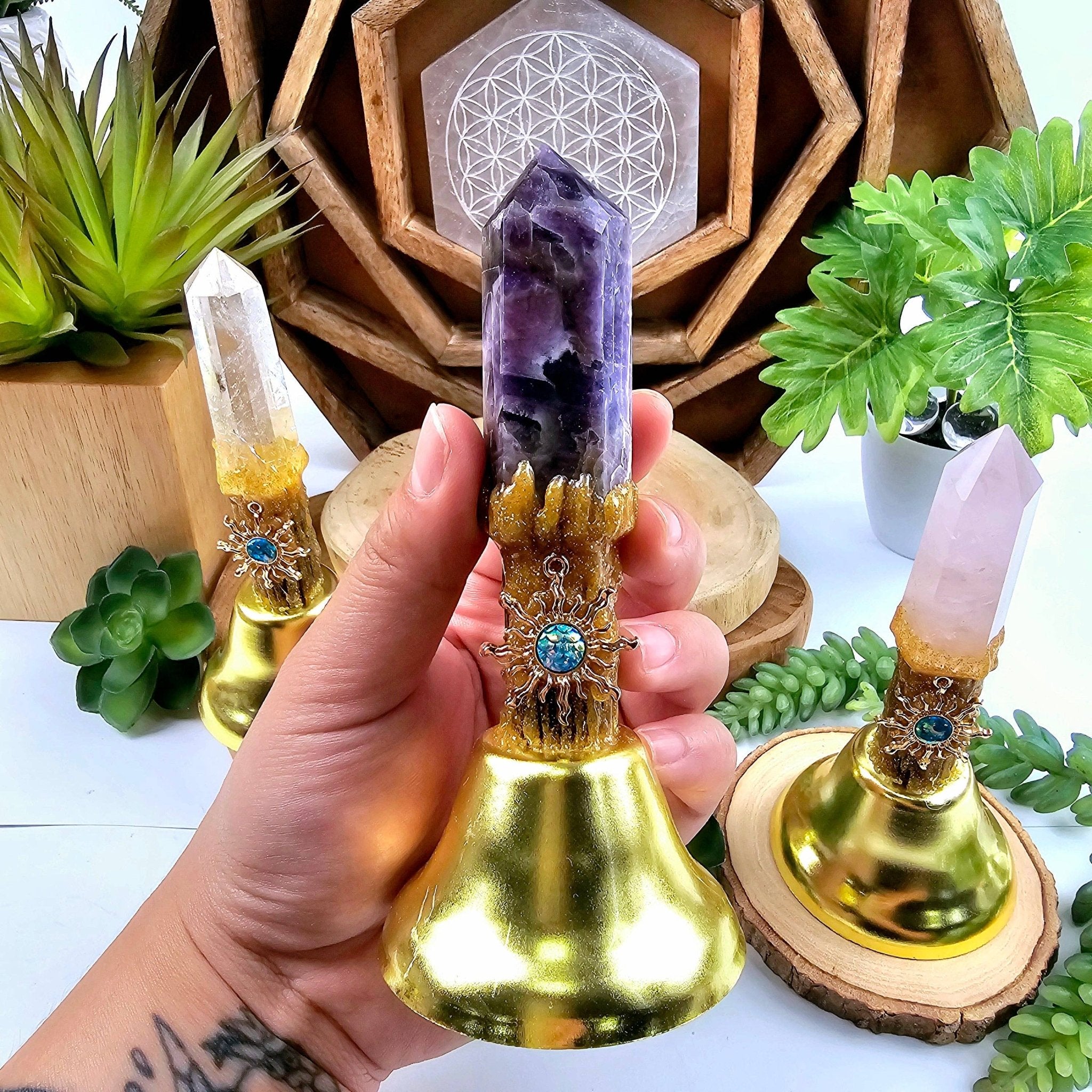 Crystal Point Bell with Sun Charm - Spiral Circle