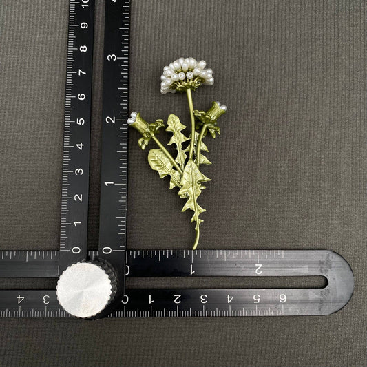 Dandelion Brooch - Spiral Circle