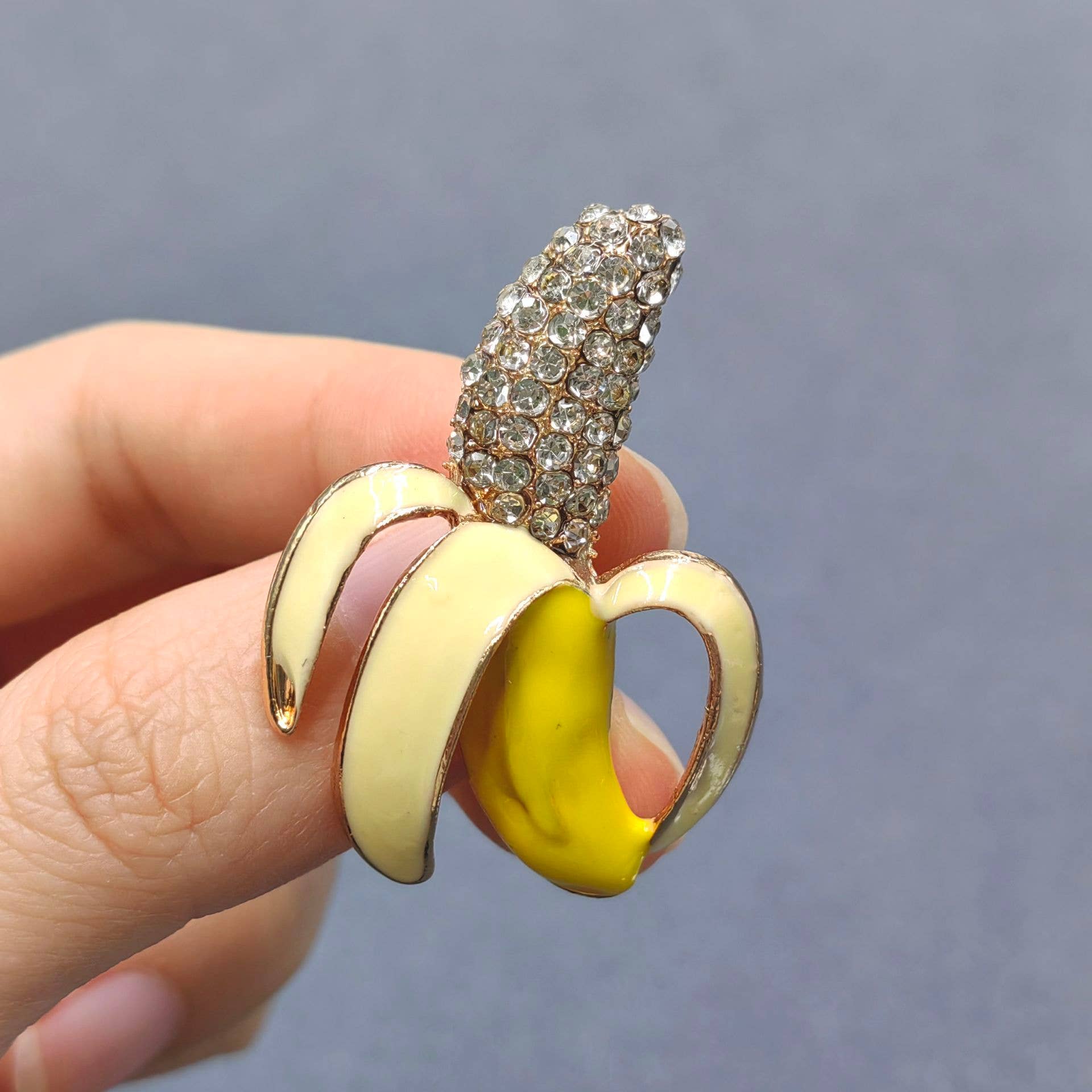 Enamel Half Skinned Banana Brooch Inlaid with Rhinestone - Spiral Circle