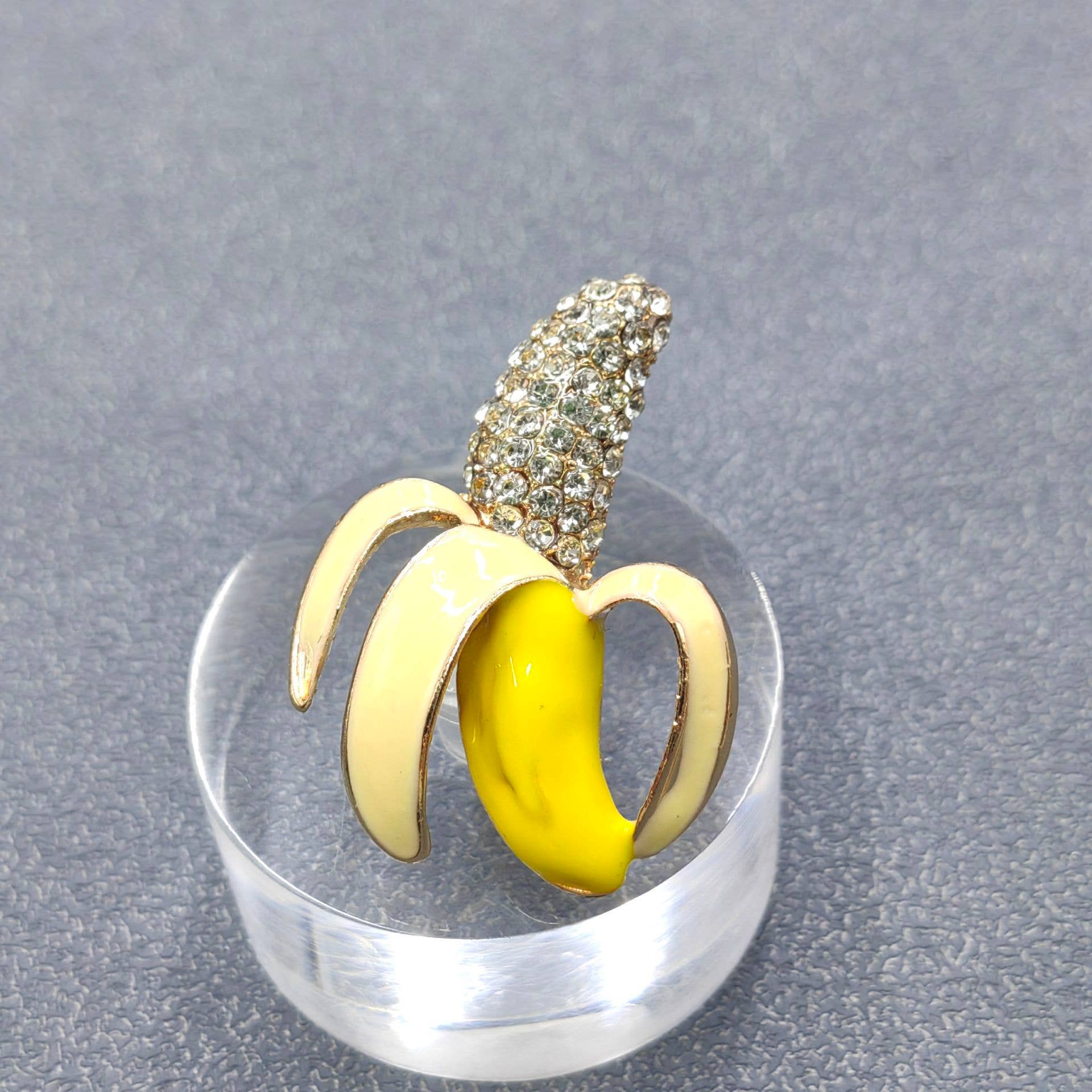 Enamel Half Skinned Banana Brooch Inlaid with Rhinestone - Spiral Circle