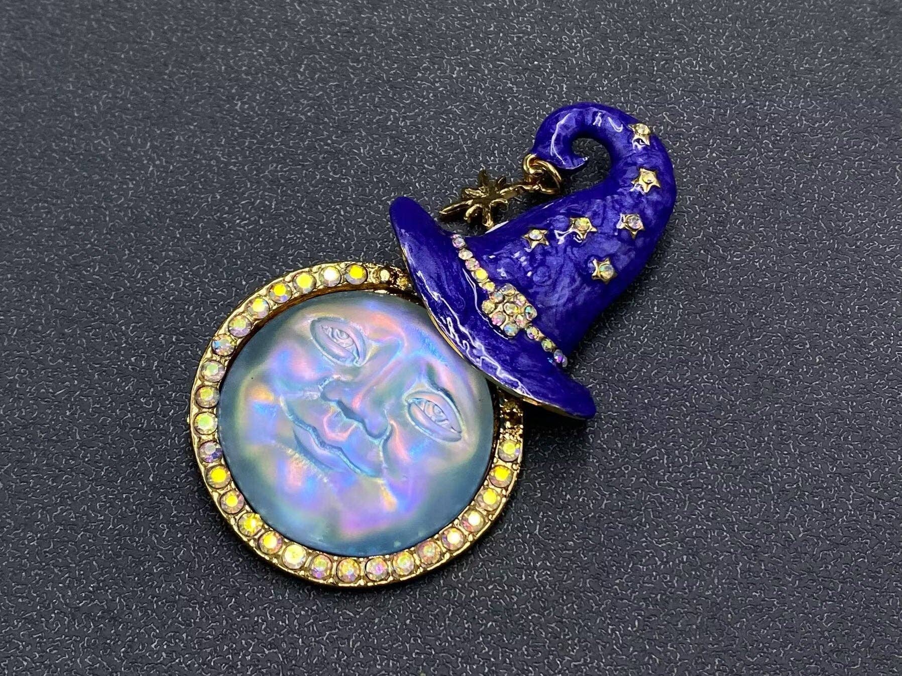 Enamel Moon with Magic Hat Brooch - Spiral Circle