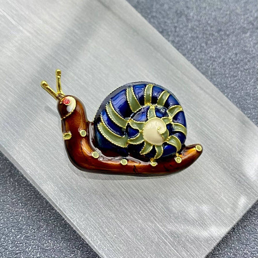 Enamel Snail brooch - Spiral Circle