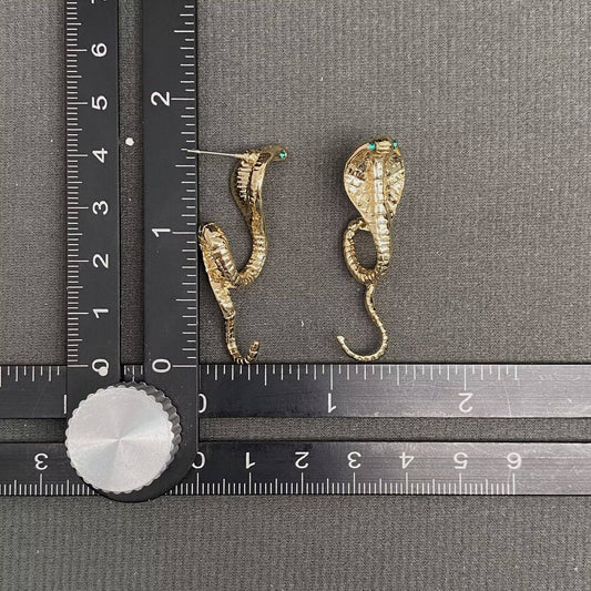 Green Eye Cobra Snake Stud Earrings - Spiral Circle