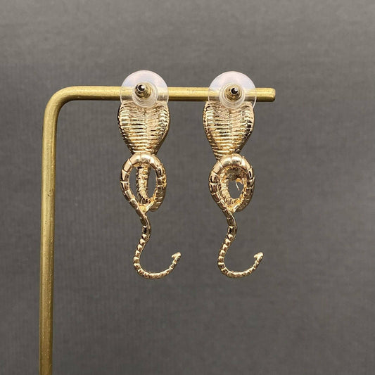 Green Eye Cobra Snake Stud Earrings - Spiral Circle