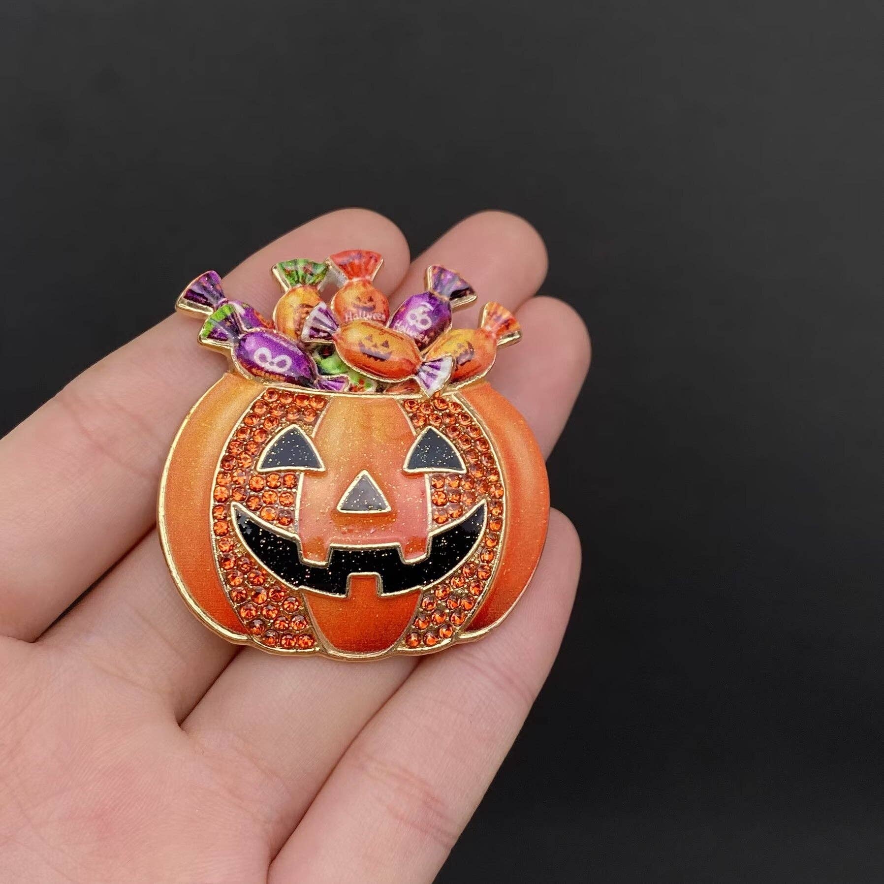 Halloween Candy In The Pumpkin Brooch - Spiral Circle