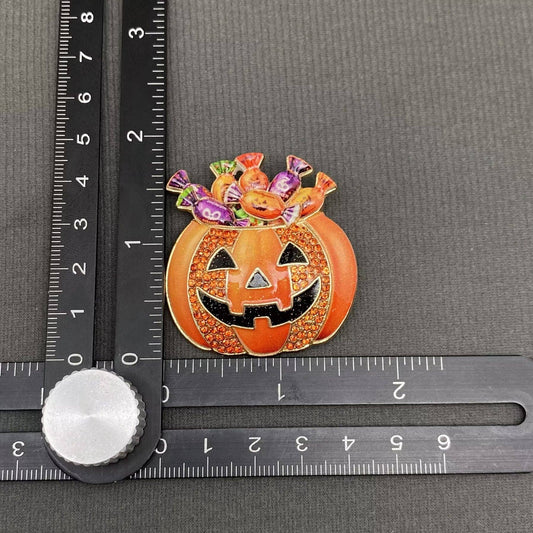 Halloween Candy In The Pumpkin Brooch - Spiral Circle