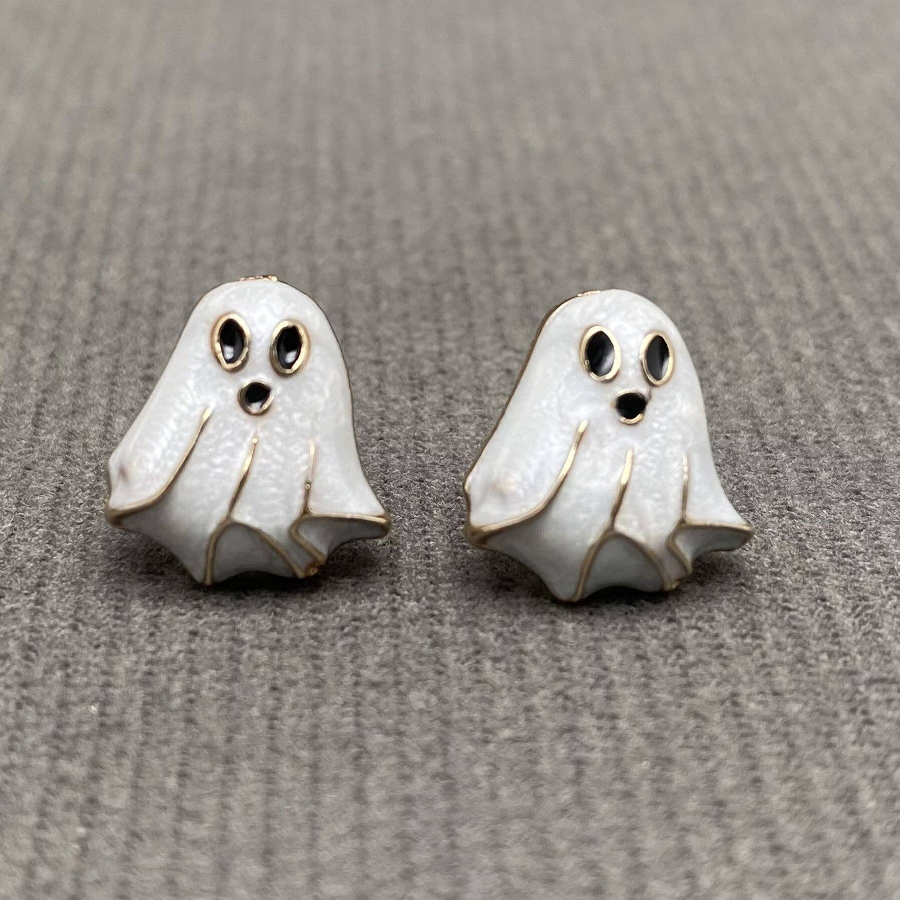 Halloween Enamel Ghost Ear Studs - Spiral Circle