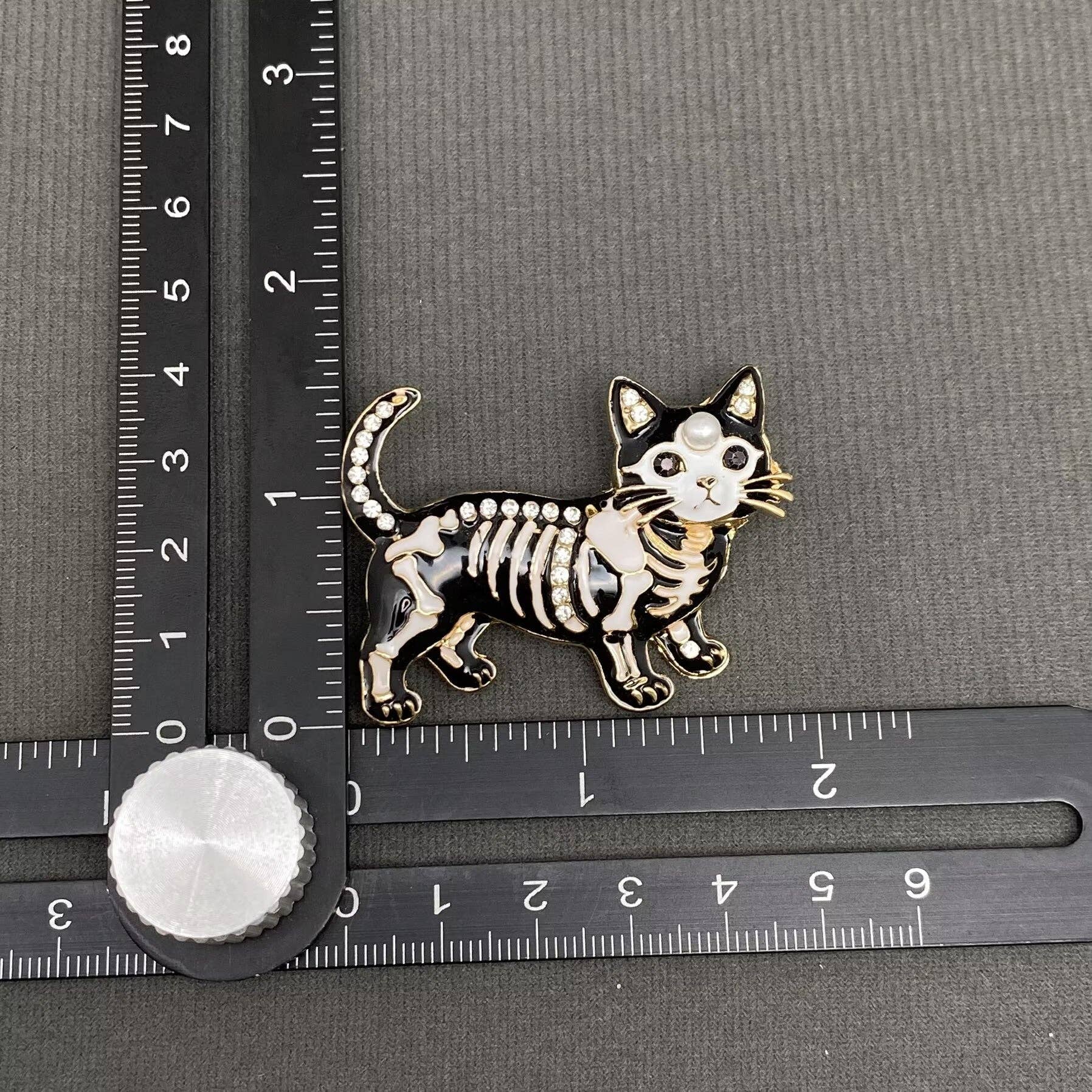 Halloween Enamel Skull Cat Brooch - Spiral Circle
