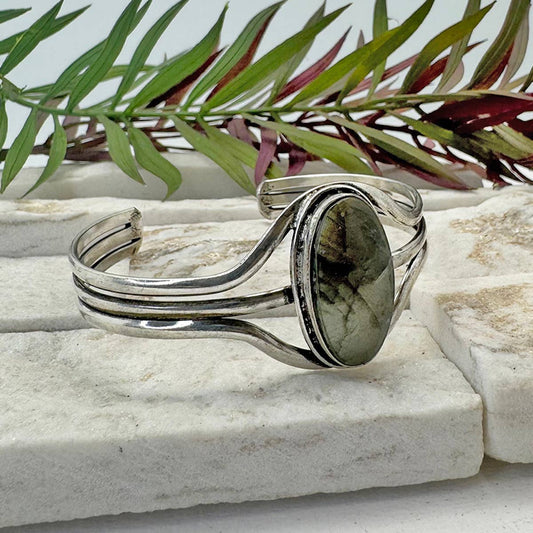 Handcrafted Kashi Semiprecious Stone Cuff - Labradorite - Spiral Circle