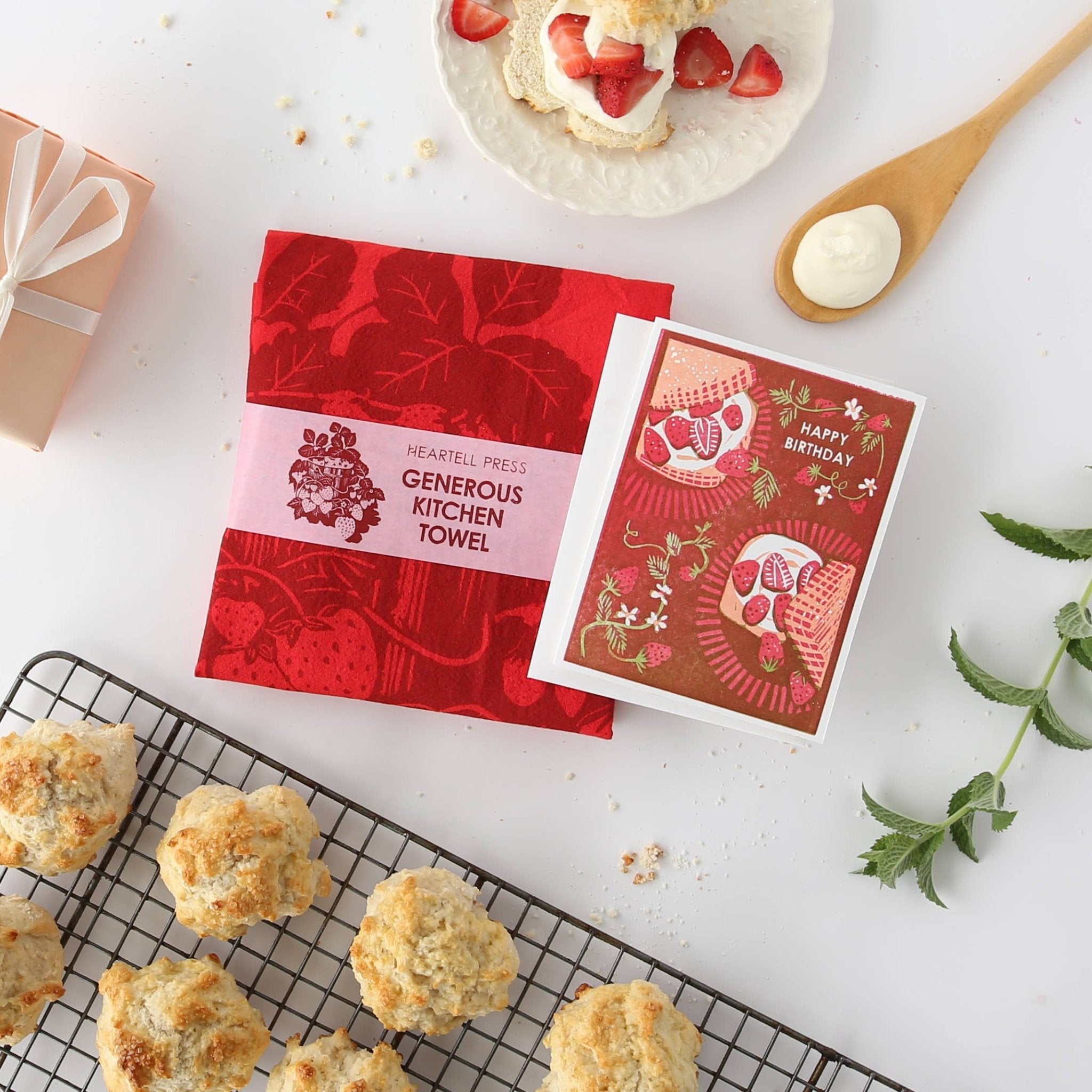 Happy Birthday (Strawberry Shortcake) Card - Spiral Circle
