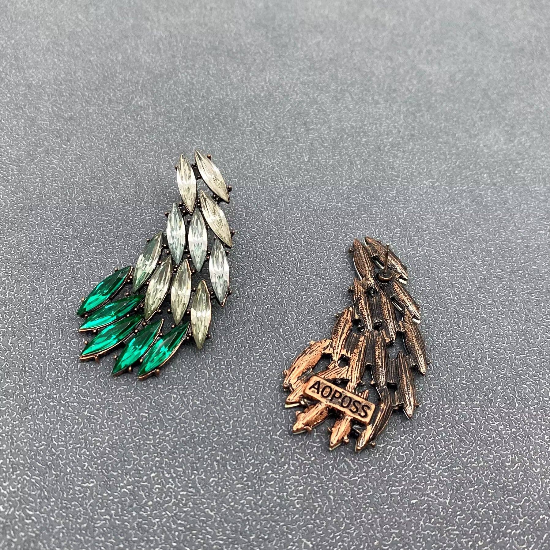 High Quality Sparkling Glass Crystal Wings Post Earrings - Spiral Circle