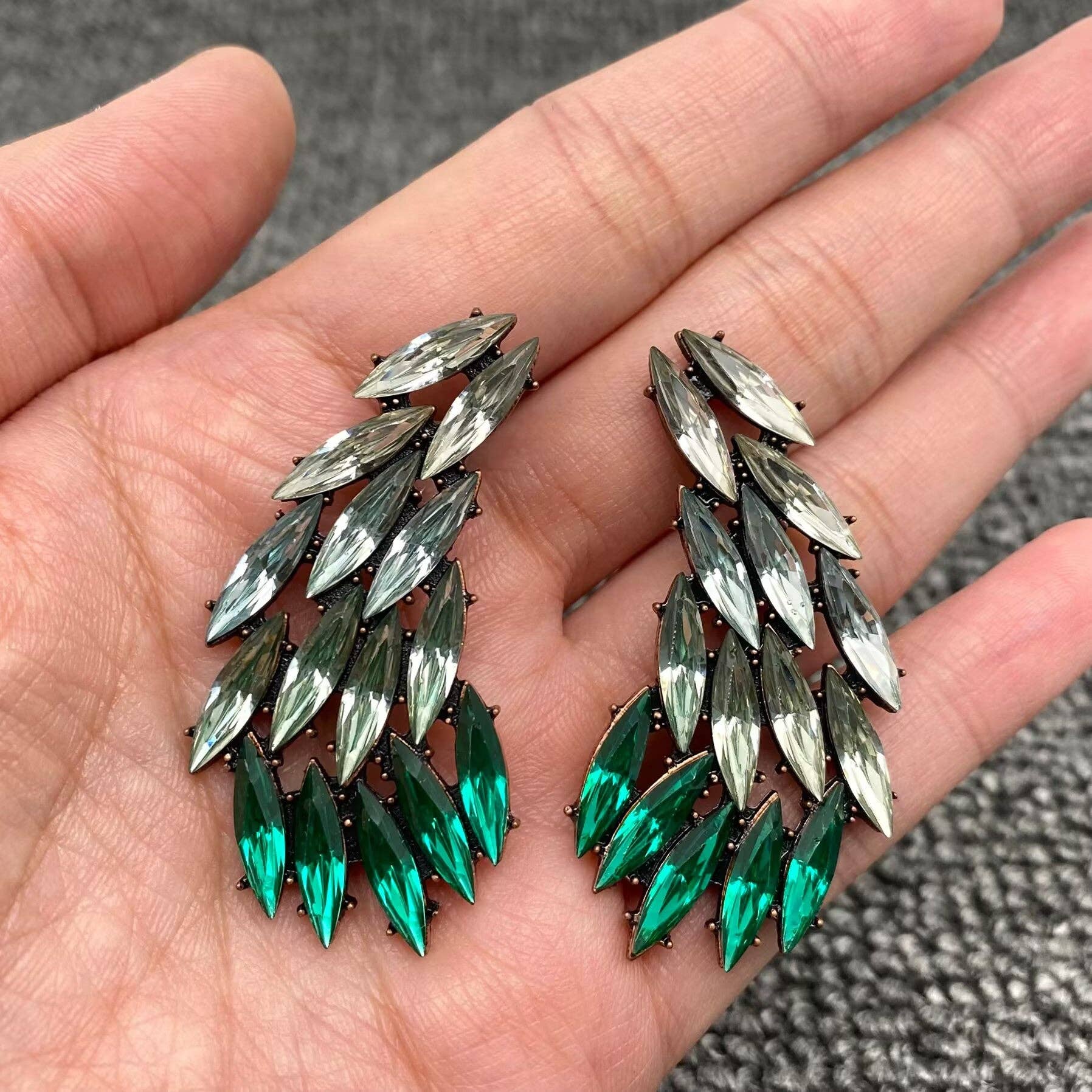 High Quality Sparkling Glass Crystal Wings Post Earrings - Spiral Circle