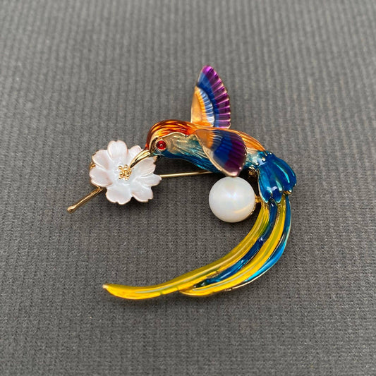 Hummingbird & Flower Brooch - Spiral Circle