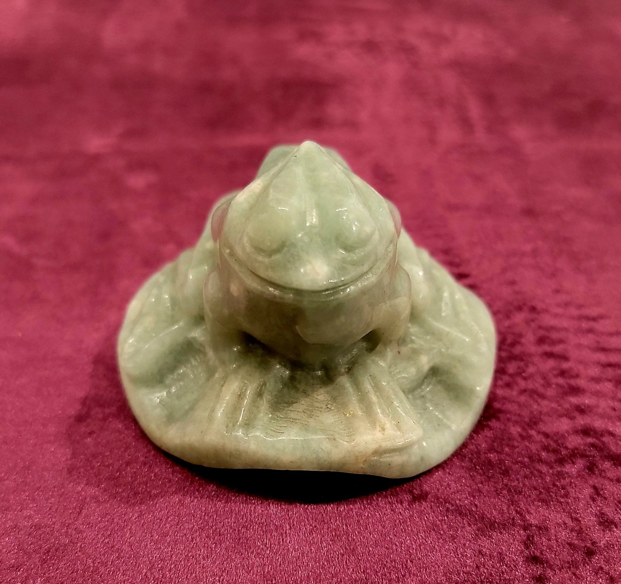 Jade Frog - Spiral Circle