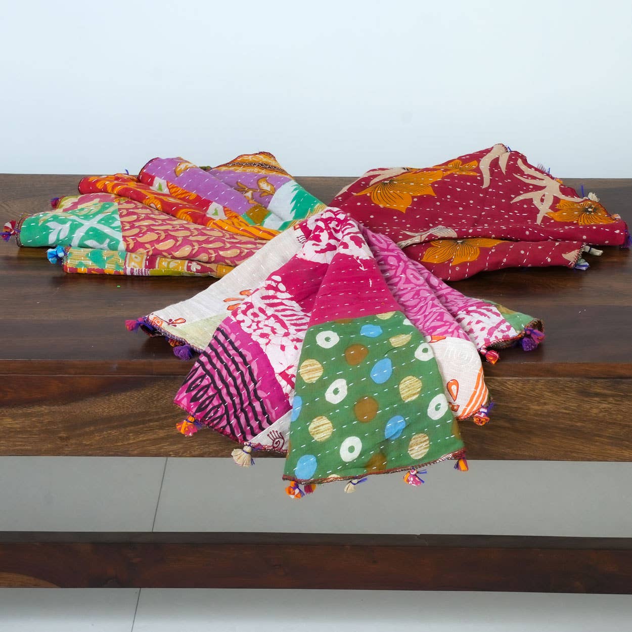 Kantha Tablecloth 25" Circle - Spiral Circle