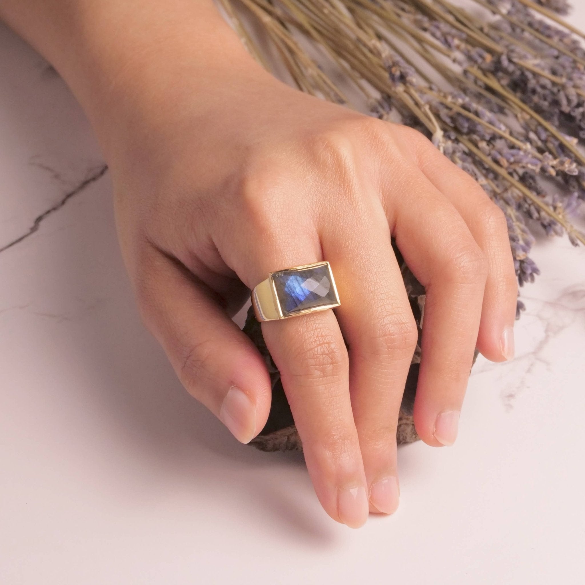 Labradorite Brass Cocktail Ring - Spiral Circle