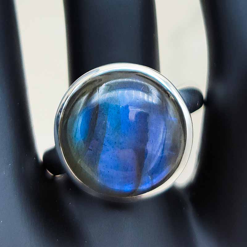 Labradorite Moonlight Ring | Sterling Silver - Spiral Circle
