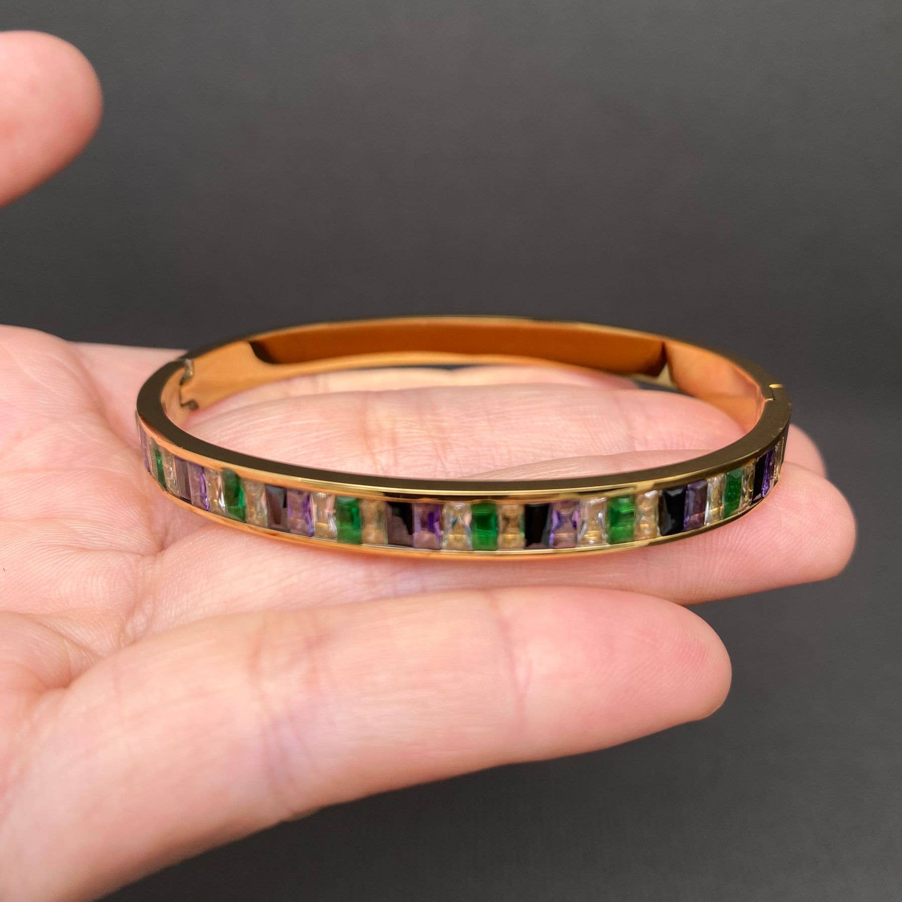 Lavender 18K Gold Plated Bangle - Spiral Circle