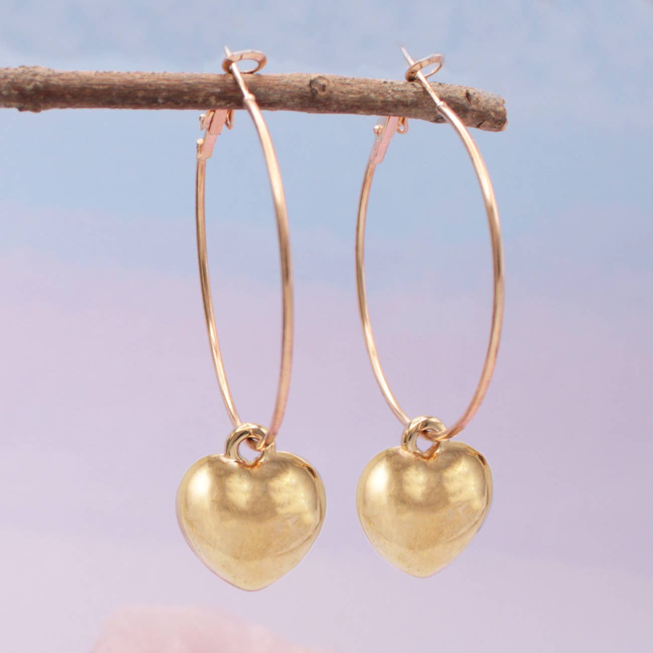 Lovely Style Gold Heart Charm Hoop Earrings - Spiral Circle