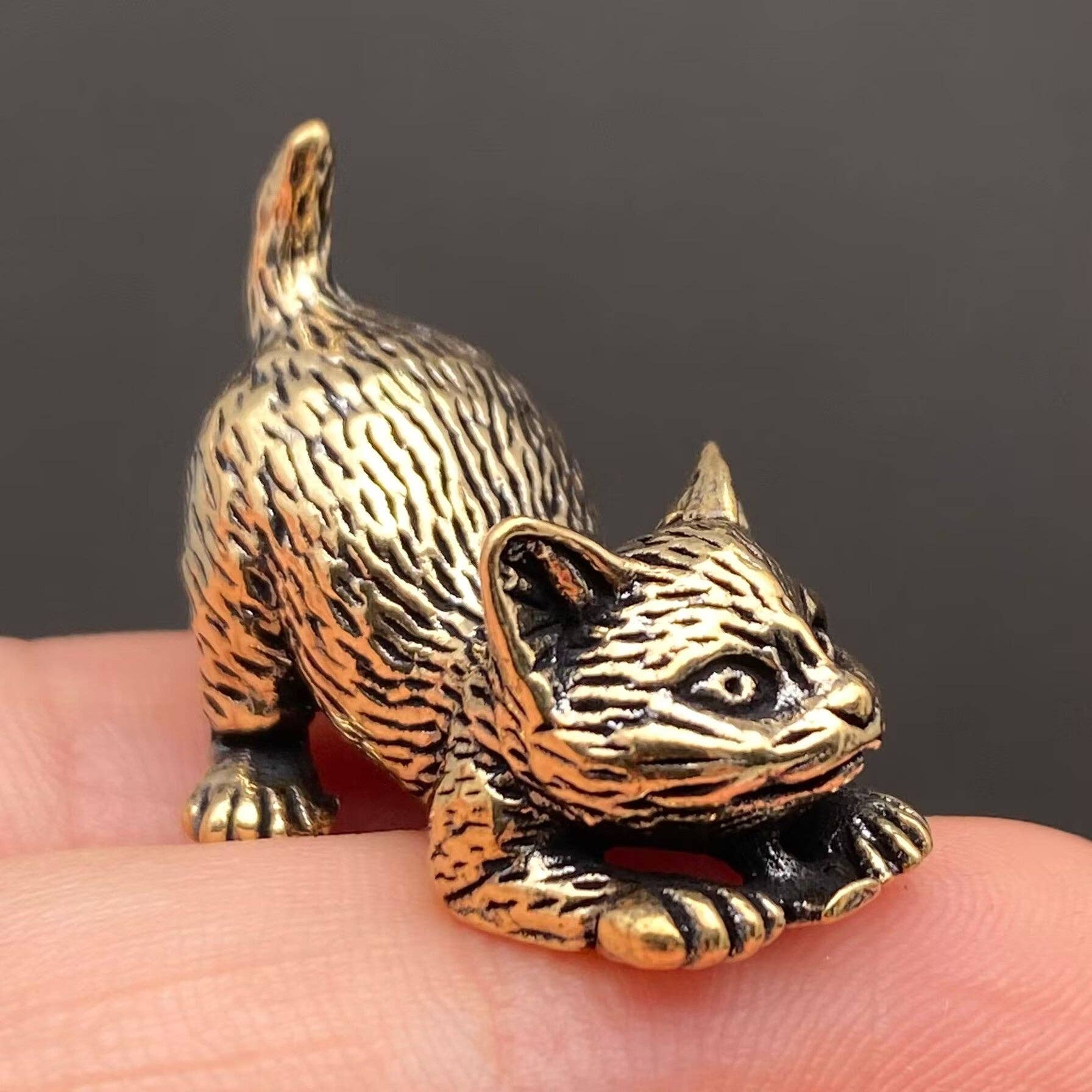 Lying Kitten | Brass Figurine - Spiral Circle