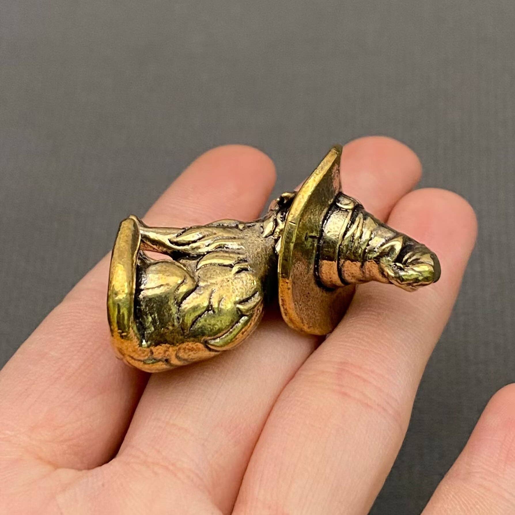 Magic Cat | Brass Figurine - Spiral Circle